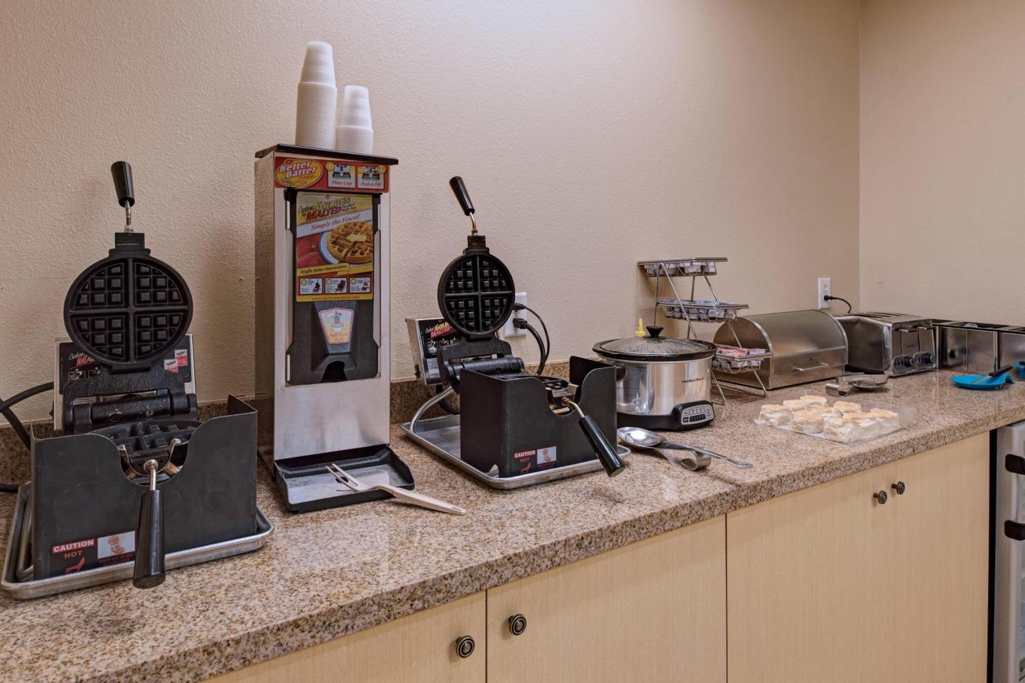 Towneplace Suites Fayetteville Cross Creek Esterno foto