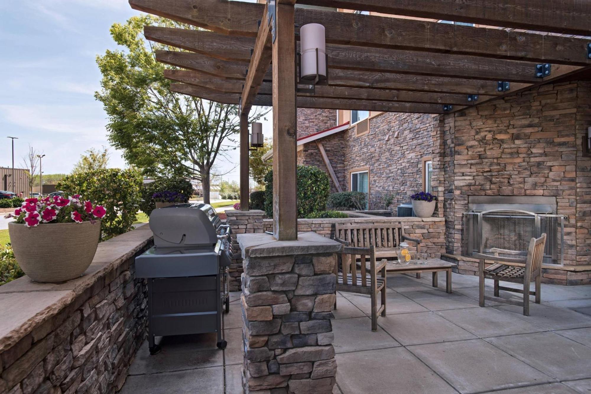 Towneplace Suites Fayetteville Cross Creek Esterno foto